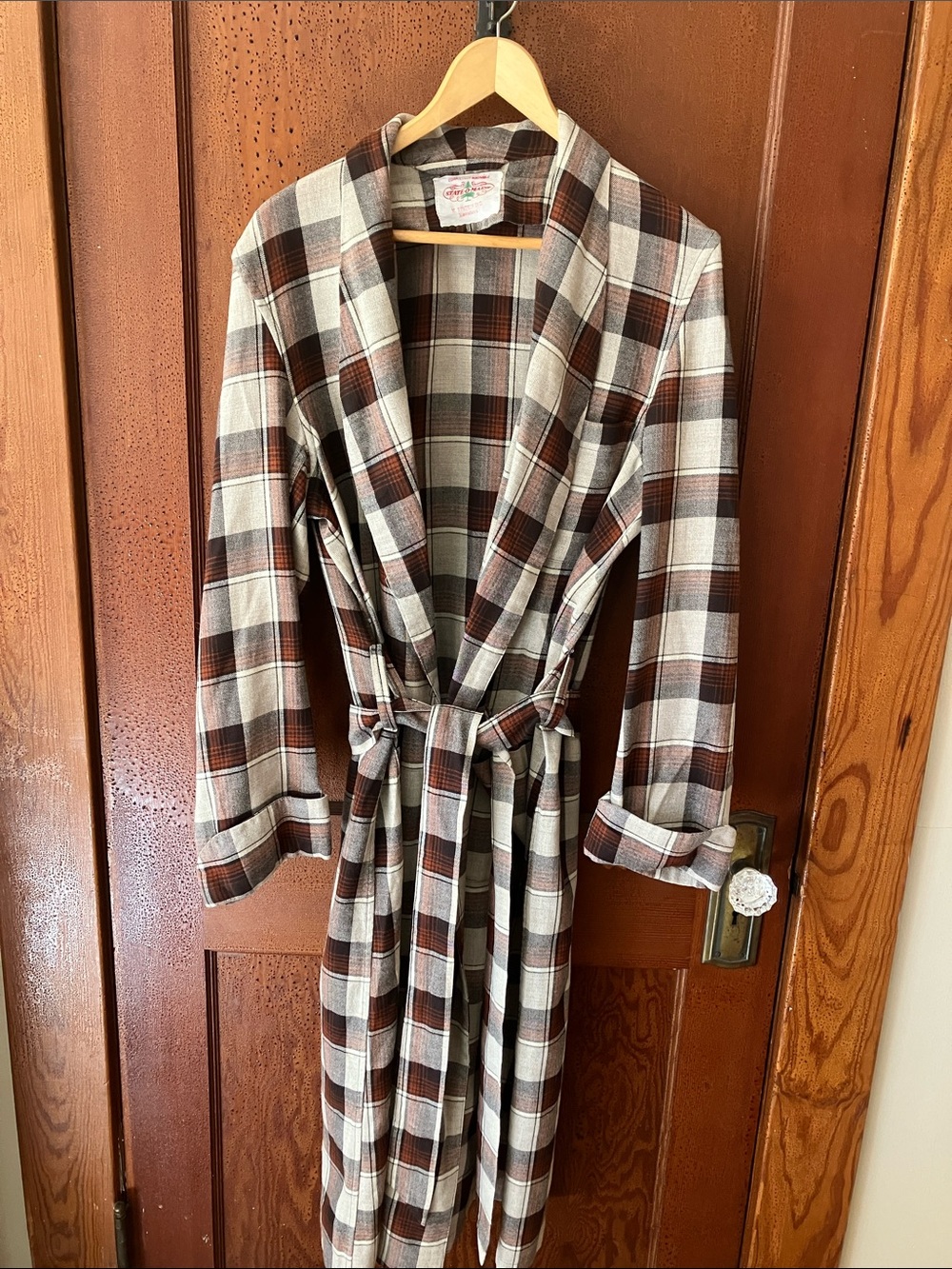 Pendleton Brown, Cream & Orange Plaid Robe